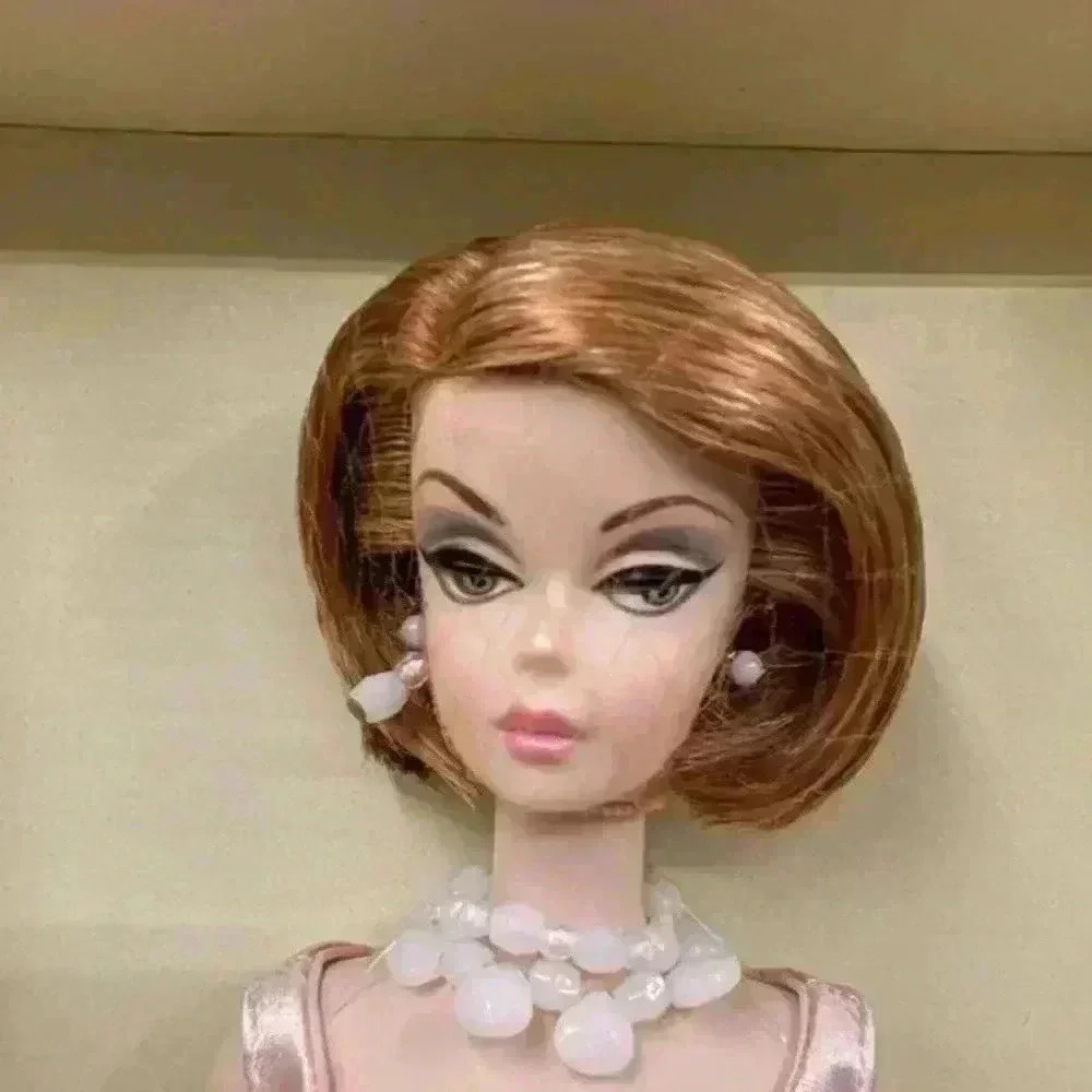 Barbie Southern Belle Doll - Picture 3 of 16